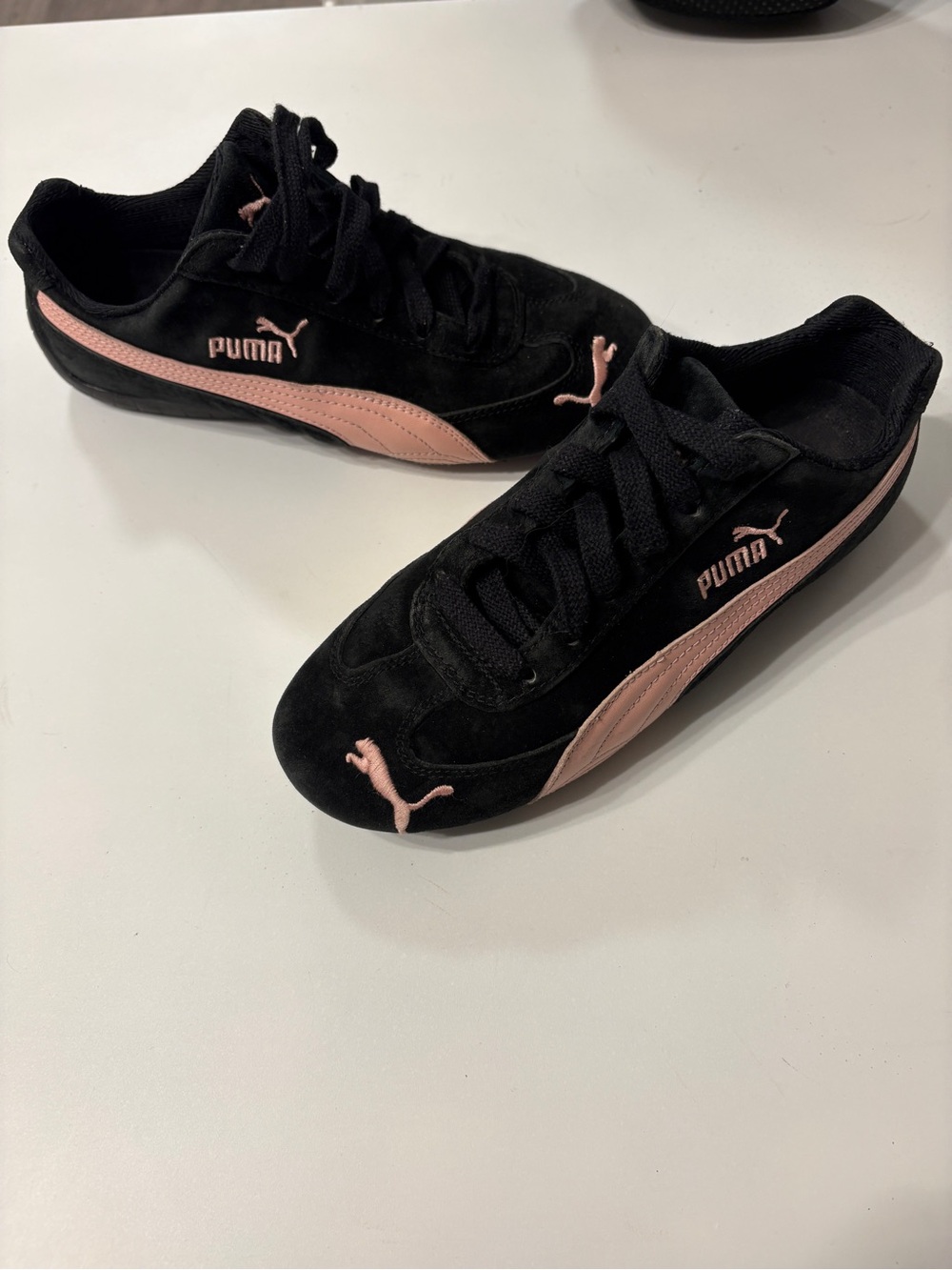 Puma Women's Black Sneakers with Pink Formstrip size 6